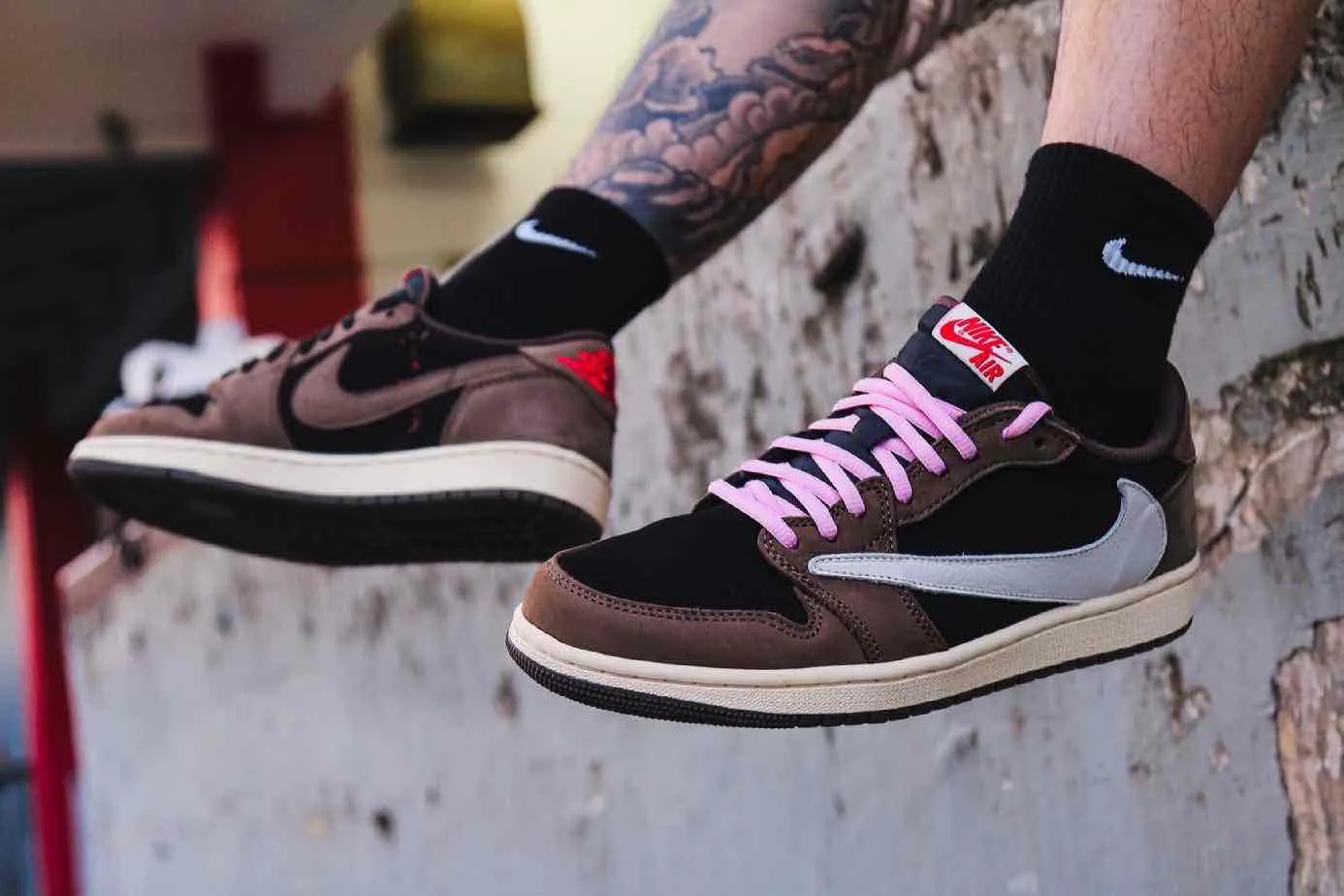 Travis Scott x Air Jordan 1 Low 'Mocha' CQ4277-001 Travis Scott x Air Jordan 1 Low 'Mocha' CQ4277-001